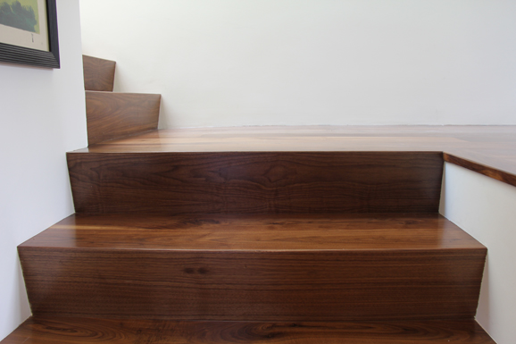 http://trojanwoodfloors.com/files/gimgs/13_18th-foresythe-stairs.jpg
